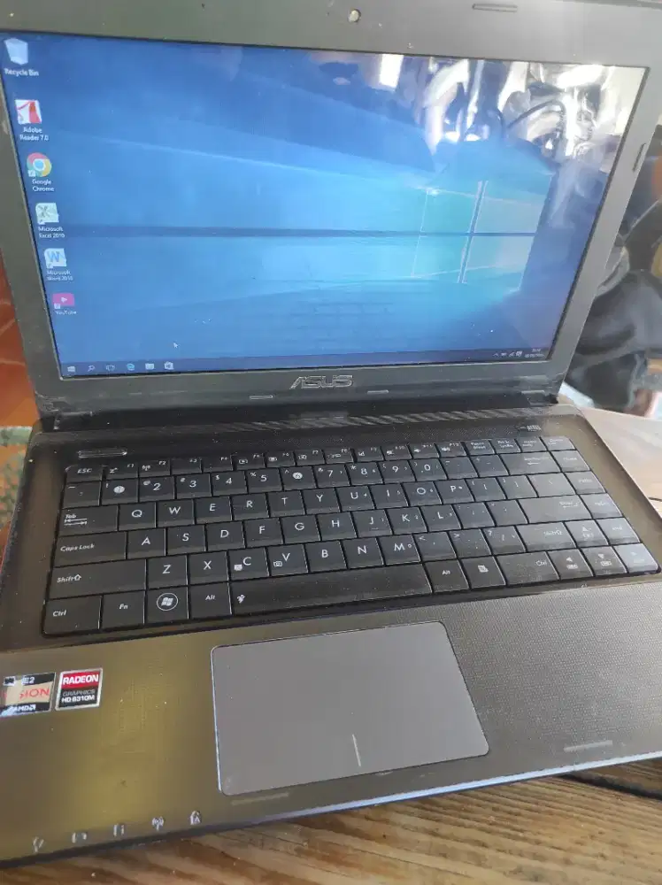 Laptop asus 14inchi ram4gb baterai 2jam++ normal semua