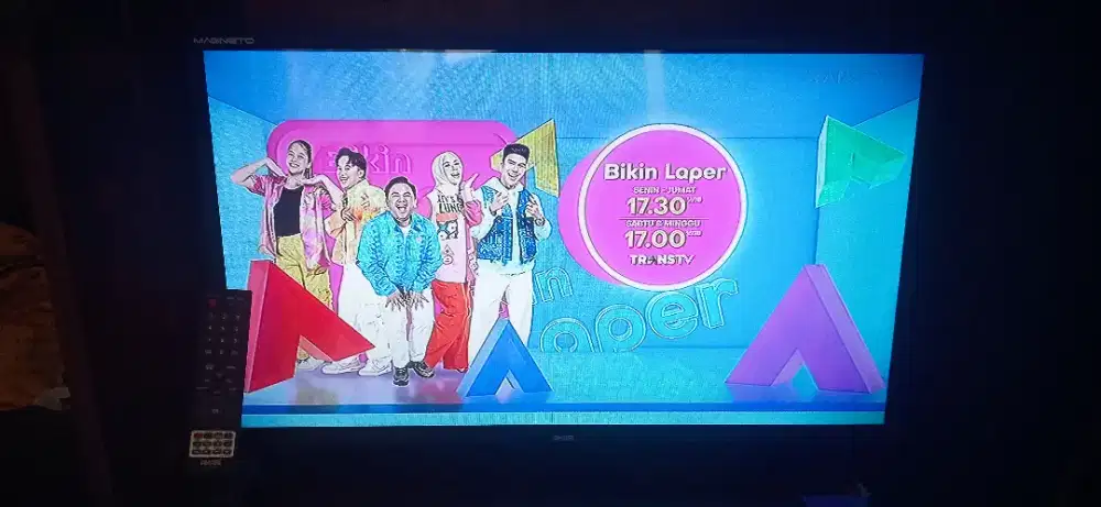 TV LED AKARI 32 INC bonus STB