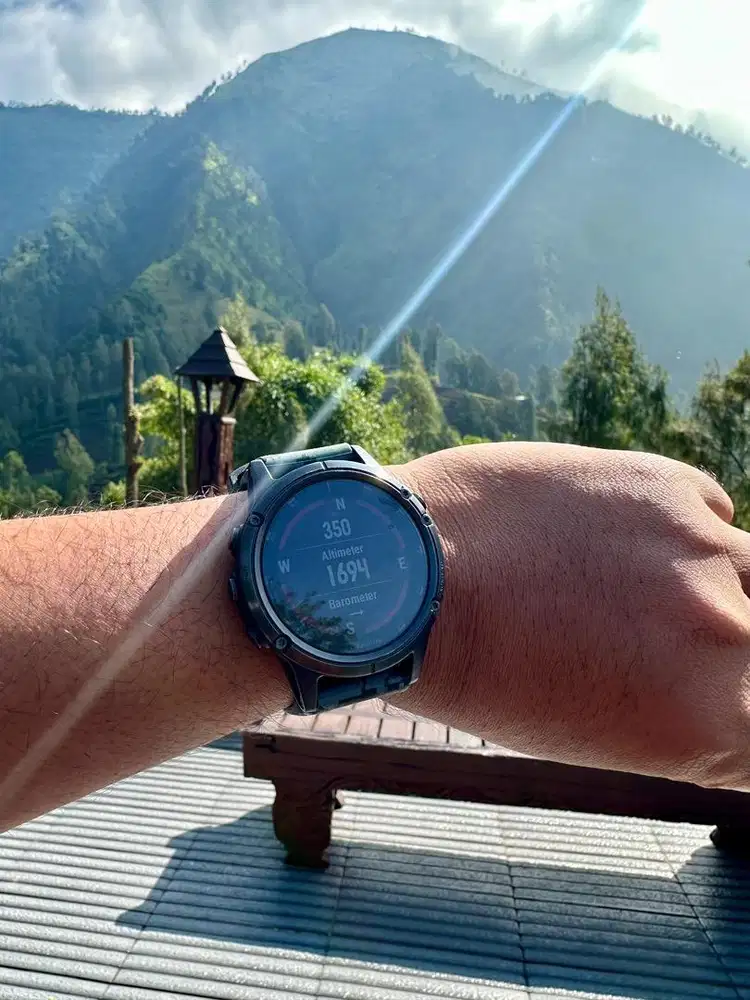 Jam tangan garmin fenix 5 plus ada music nya memory 16gb