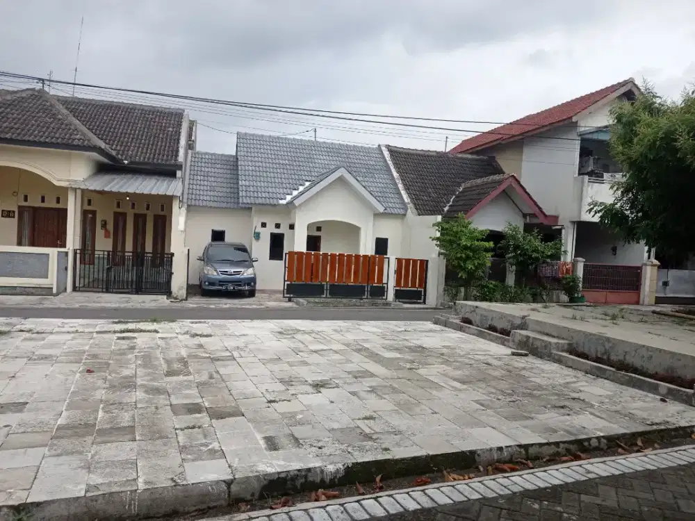 Rumah Siap Huni,Perum,Strategis Dekat UNS,Solo,Stasiun Palur,Ngringo