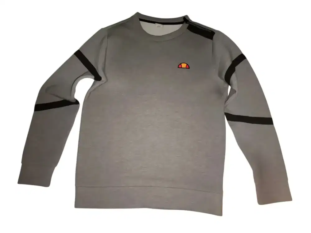 crewnek ellese grey