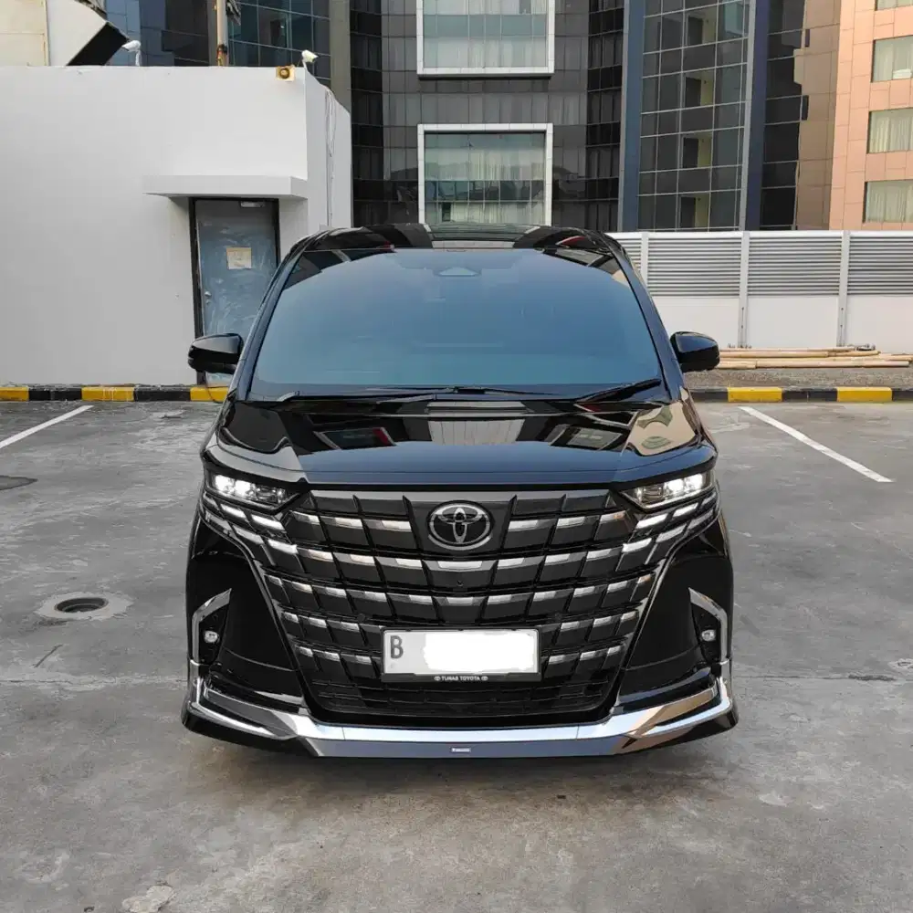 Toyota Alphard 2.5 Hev CVT 2024 Hitam