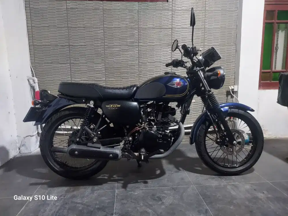Kawasaki W175 SE Tahun 2019