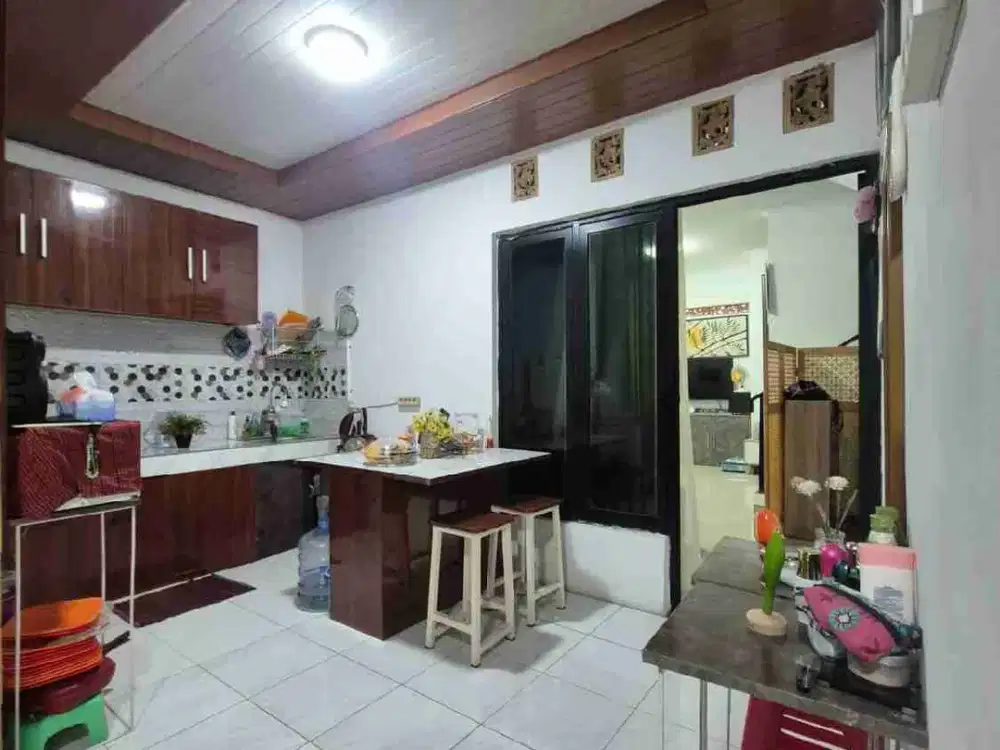 rumah nyaman luas tenang cocok unk tempat tinggal dan kantor di Arcamanik dkt sport jabar