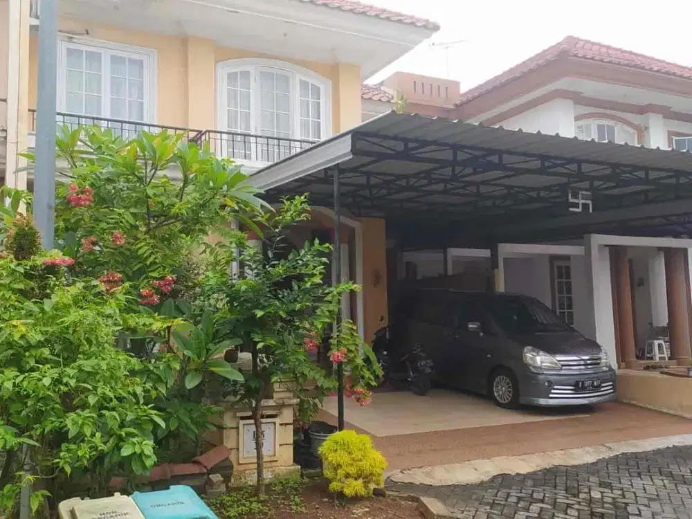 rumah di di komplek Versailles Residence, BSD
Tangerang
