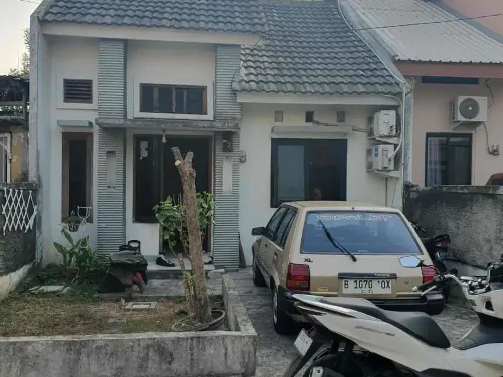 rumah di griya rajawali  Tangerang Selatan