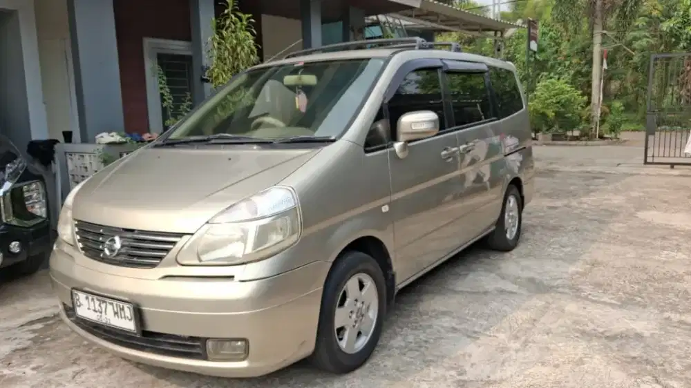 JUAL NISSAN SERENA HWS A/T