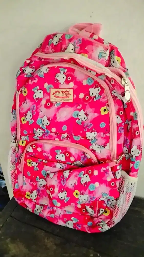 Tas ransel sekolah