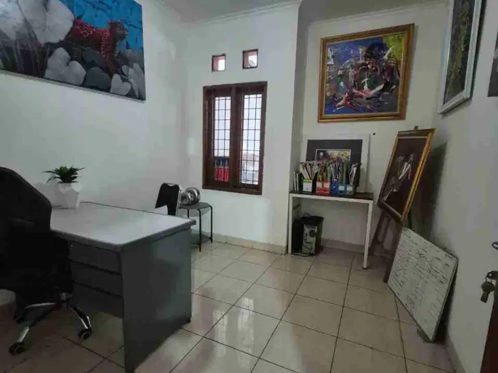 rumah strategis siap huni di pinggir jalan ramai di Arcamanik dkt sport jabar