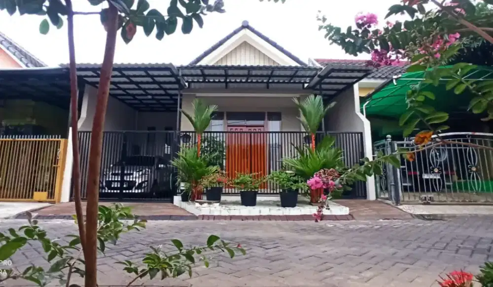 Jual Rumah lantai 2 KT 3 KM 1