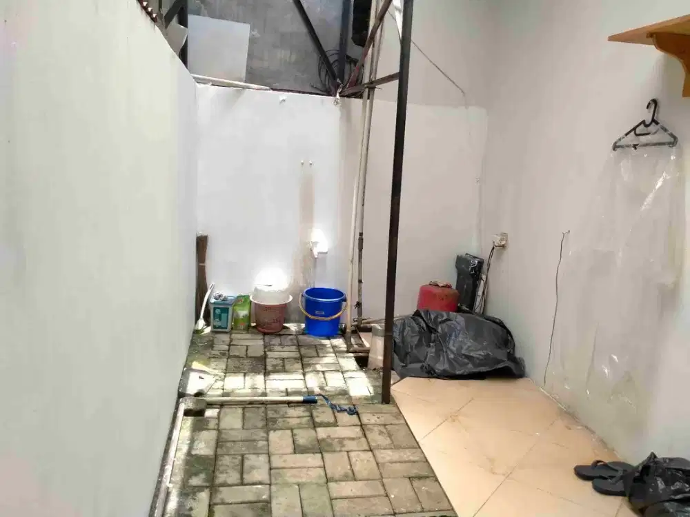 Rumah Siap Huni 1Lantai di Beji Tanah Baru 2Kamar Tidur Dekat Tol Brigif & Tol Krukut