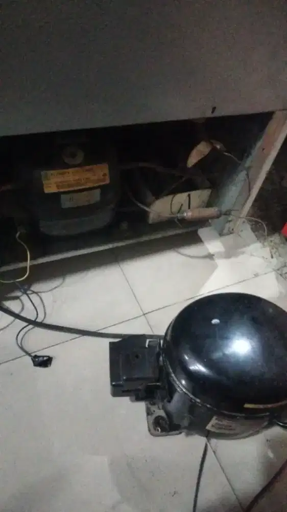 Service Ac,Kulkas dan Mesij cuci