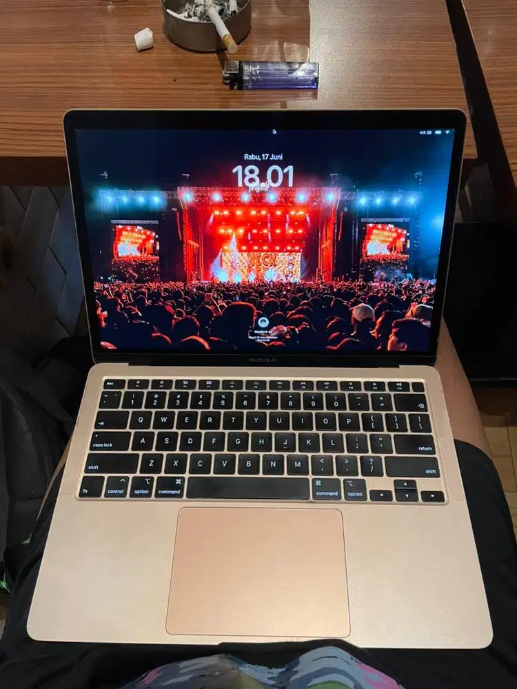 Macbook air retina 2020 rose gold 8/256