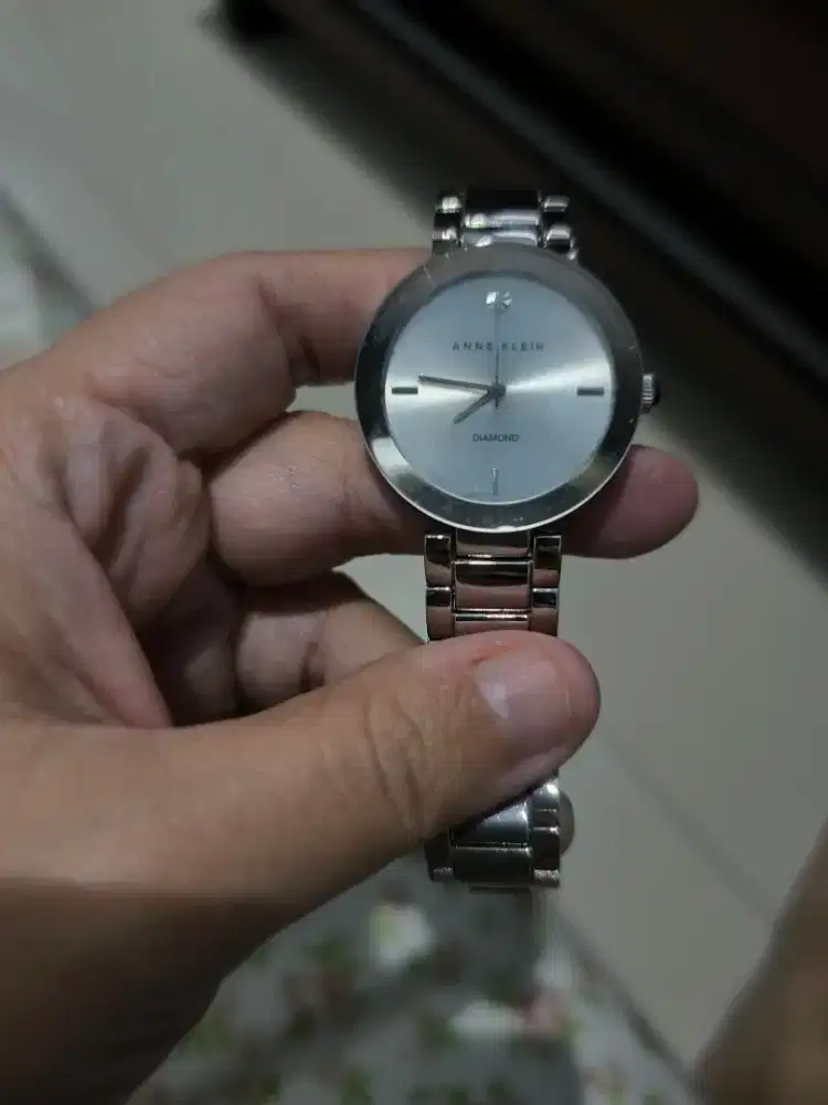 Jam Tangan Vintage merk Anne Klein