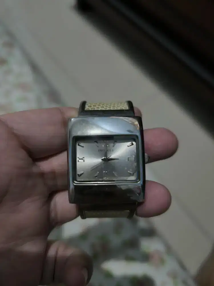 Jam tangan vitage quartz