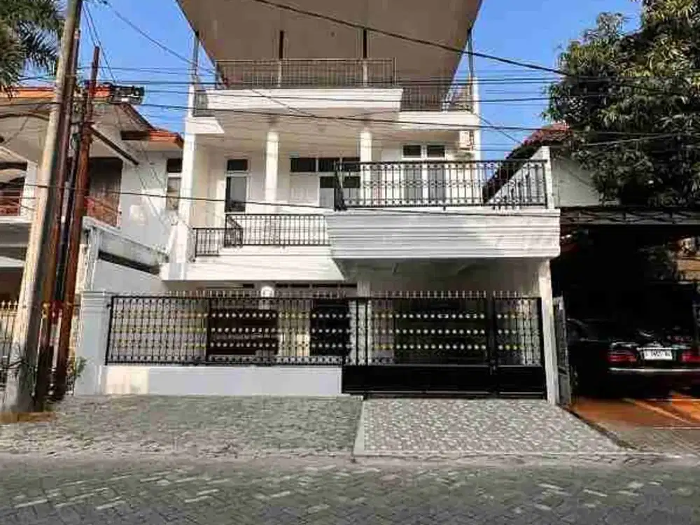 Rumah Strategis di Komplek Eramas 2000 Cakung Jakarta Timur Lingkungan Aman dan Nyaman.