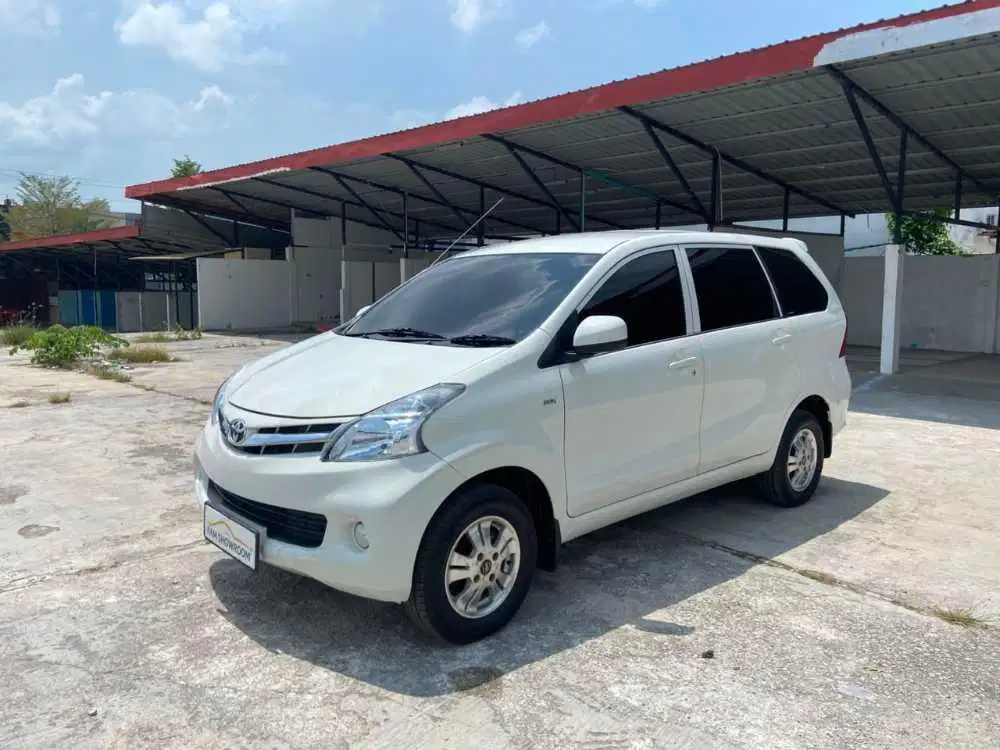 TOYOTA AVANZA E AT 2015