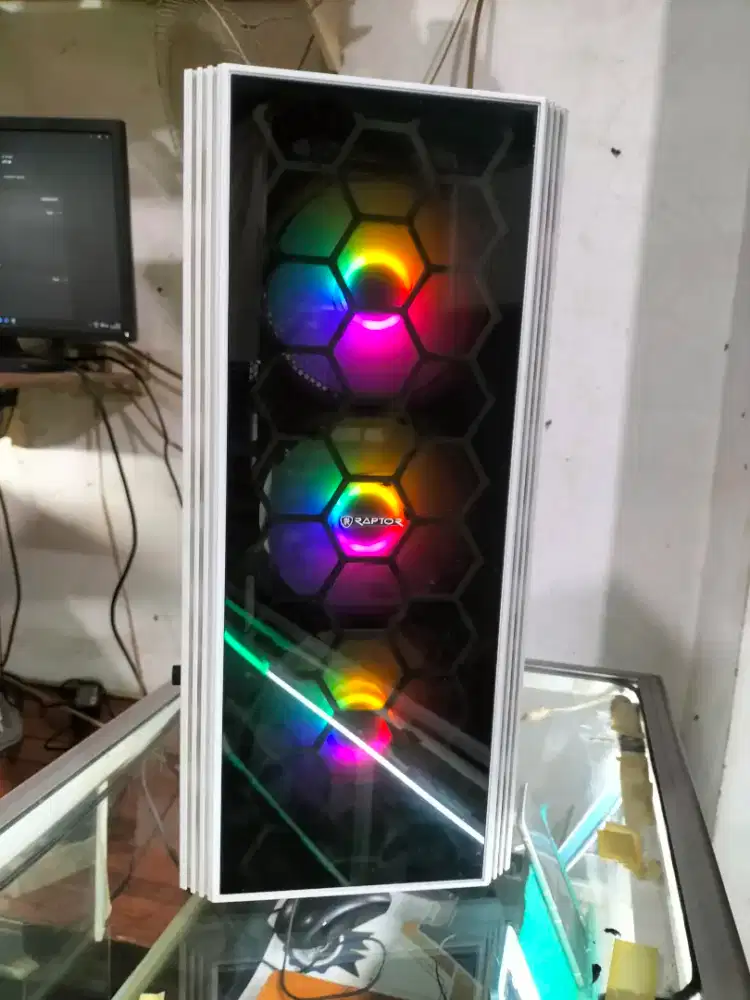 PC  core i7 gen 7  ram 16gb ddr4 SSD M2 256gb