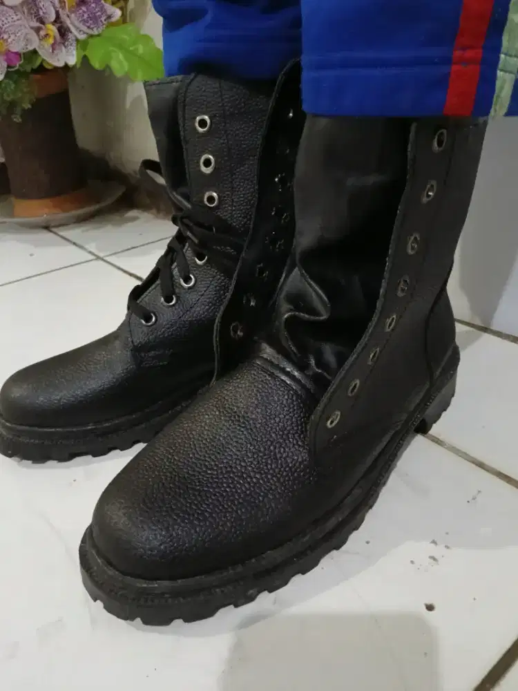 Sepatu PDL merek Linmas Ukuran 40