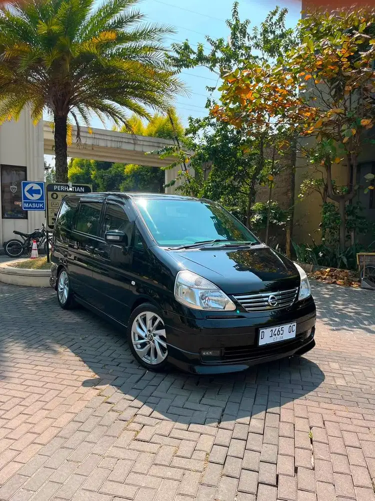 Nissan Serena Hws 2004 Matic Istimewa