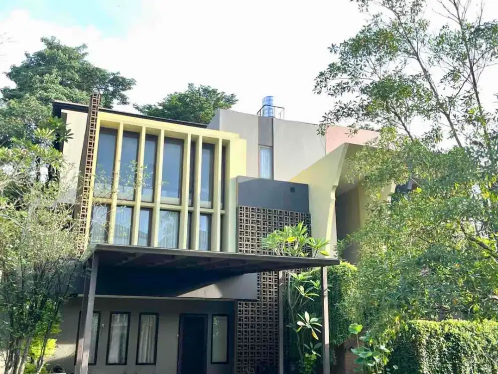 DIJUAL CEPAT RUMAH 3 LANTAI CLUSTER DE BRASSIA DE PARK - BSD CITY