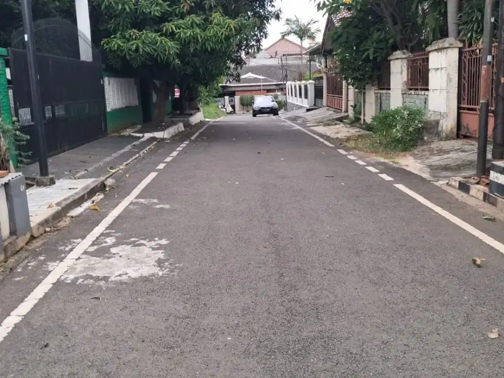 AC65 Rumah 1,5 Lantai 425 m2 di AL Duren Sawit Jakarta Timur