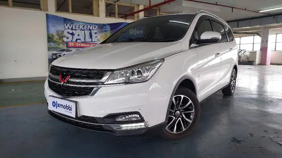 TDP 7, JT Wuling Cortez 1.5 CT Lux Bensin-AT Putih 2020