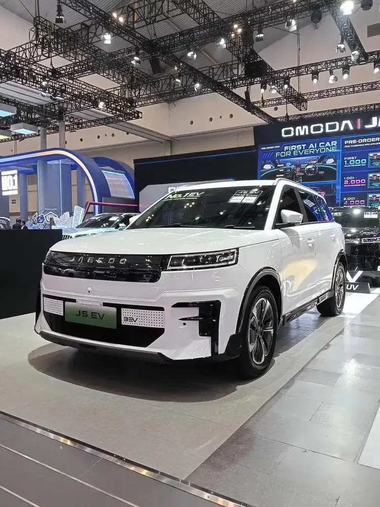 JAECOO J5 EV PREMIUM