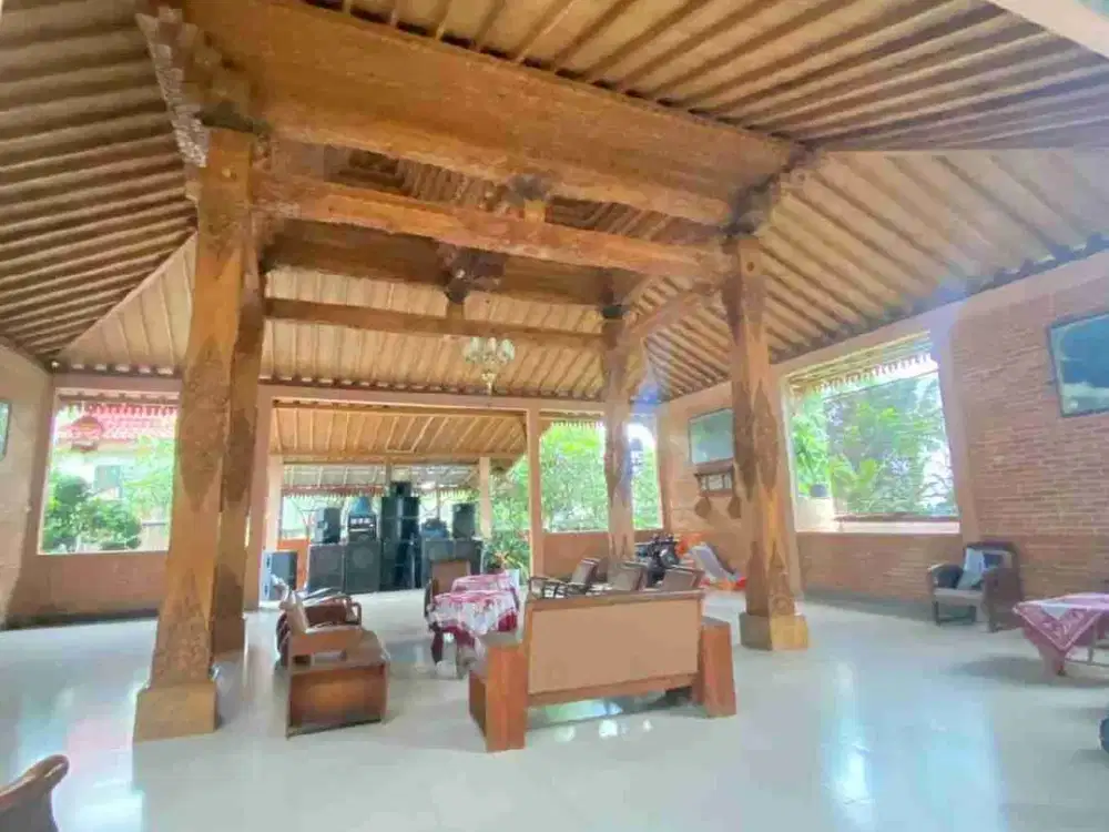 DIJUAL RUMAH DAN JOGLO KAYU JATI BARAT KAMPUS UII KALIURANG