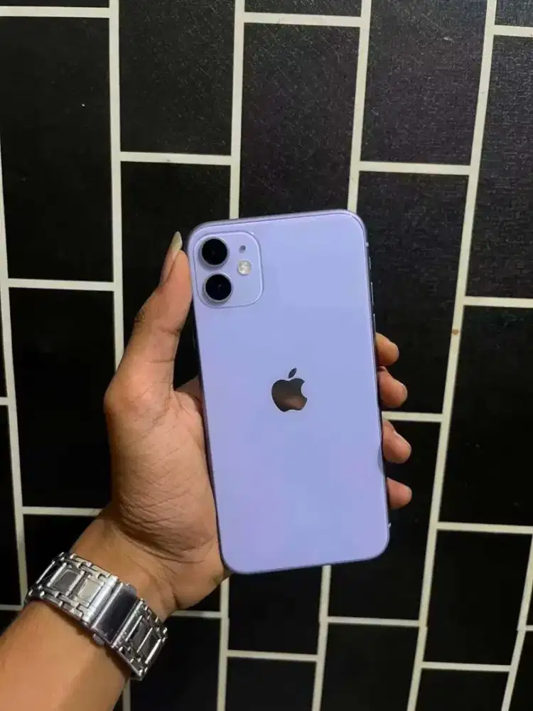 iPhone 11 second