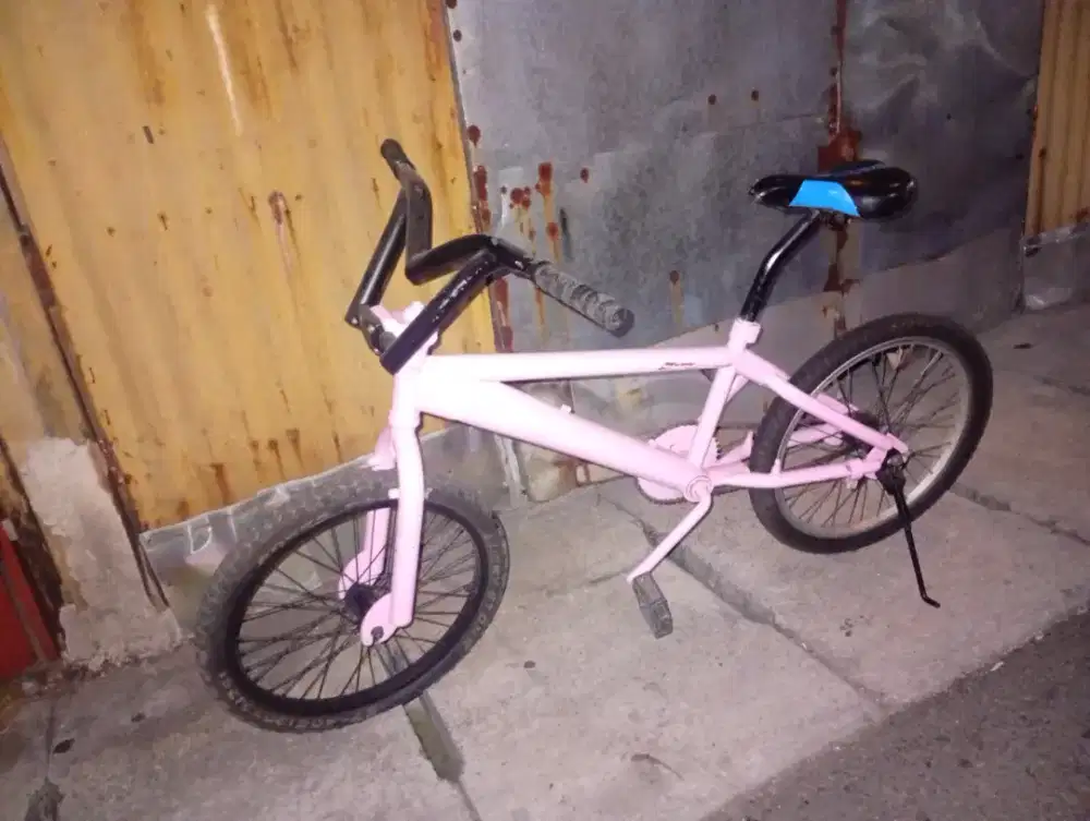 Sepeda BMX ring 20 terpedo