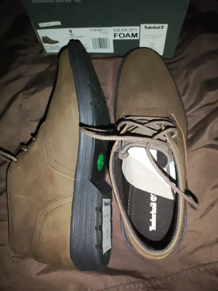 Timberland-Sawyer Lane Leather Waterproof Chukka Boots 'Brown'