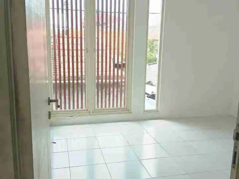 dijual rumah regency one karang asem