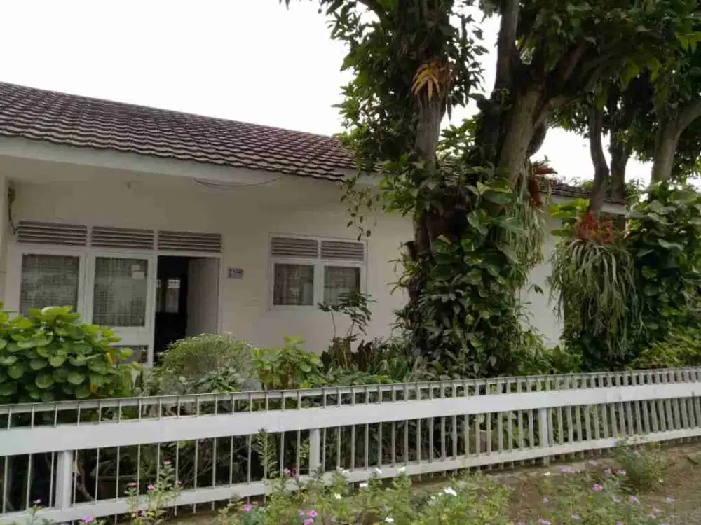Rumah siap huni harga murah dibawah Pasaran, bebas banjir di Jalan Raya di Jl. Ir. H. Juanda, bekasi timur