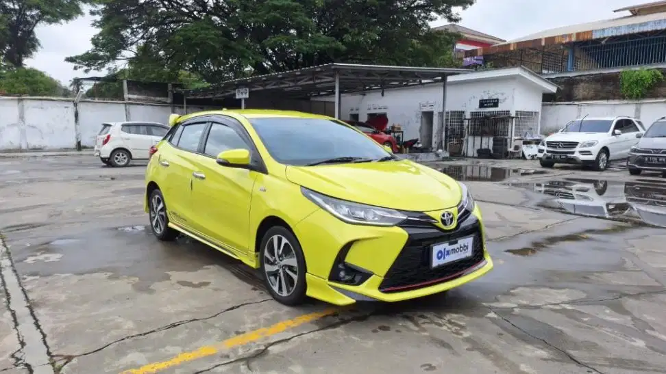 Cash dan Credit Toyota Yaris AT 2021 5BR