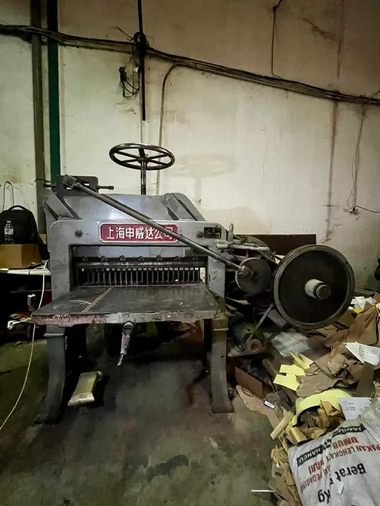 Mesin Potong DQ201 uk 92