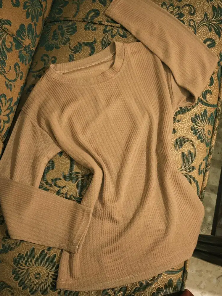 Preloved kaos/atasan wanita