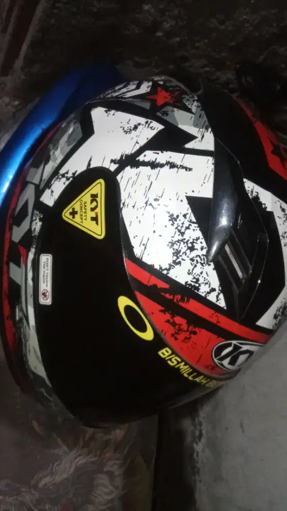 Helm KYT r10 BU