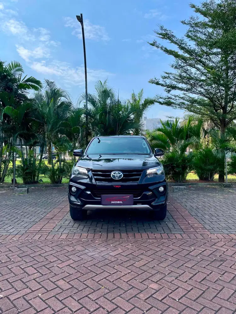 Toyota Fortuner VRZ 2.4 AT (Diesel) 
NIK 2018
