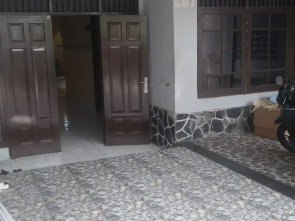 Dijual cepat dan Disewa Rumah di Kemayo Jakarta Pusat