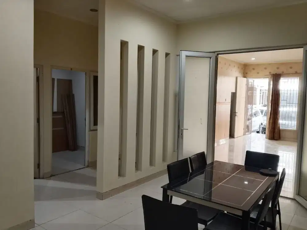 Dijual / Disewakan Rumah Rapi Siap Huni  Di imperial Gading Jakarta Utara