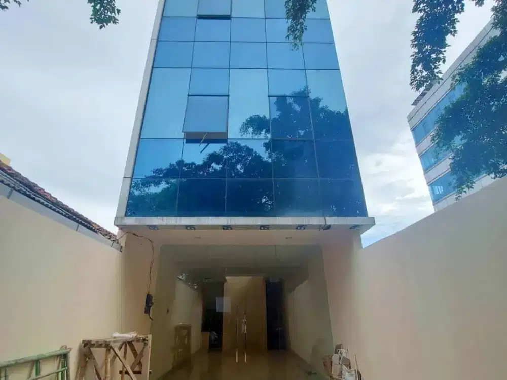 Ruko Strategis di Pancoran Jakarta Selatan - Lokasi Premium, Bangunan Baru! 300M²