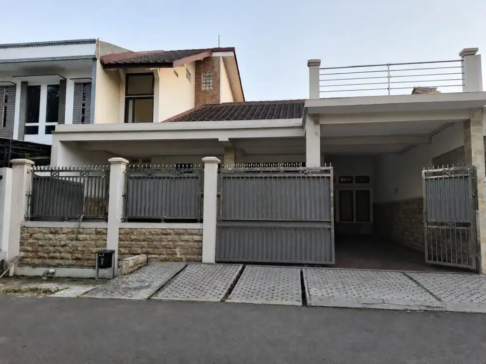 Dijual dan Disewakan Rumah 2 Lantai Dalam Komplek Di Pondok Kopi Jakarta Timur