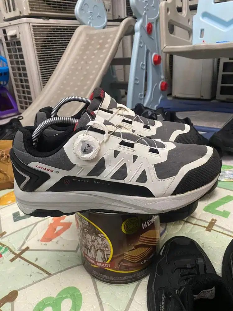 Sepatu prospcs cros ct water shield size 41