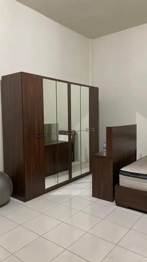 Jasa bongkar pasang lemari