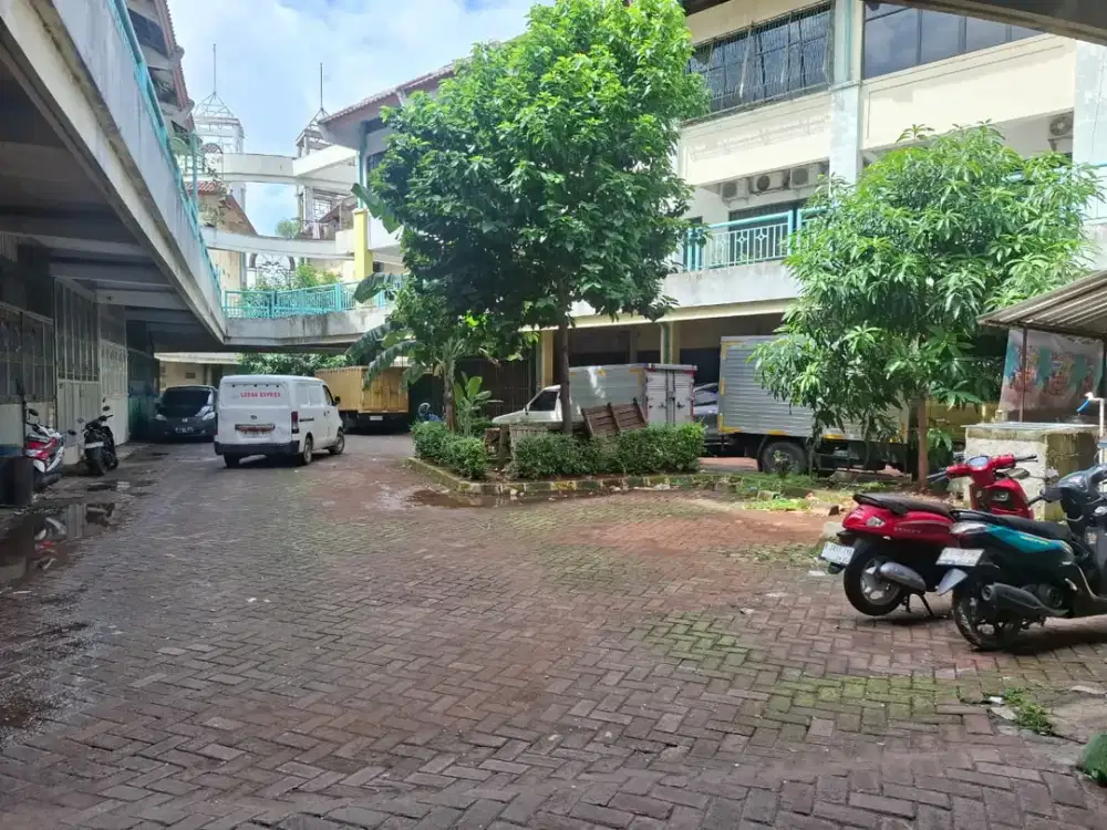 Dijual Ruko gandeng Jl pangeran jayakarta  Kompleks rukan ibis jakarta pusat
