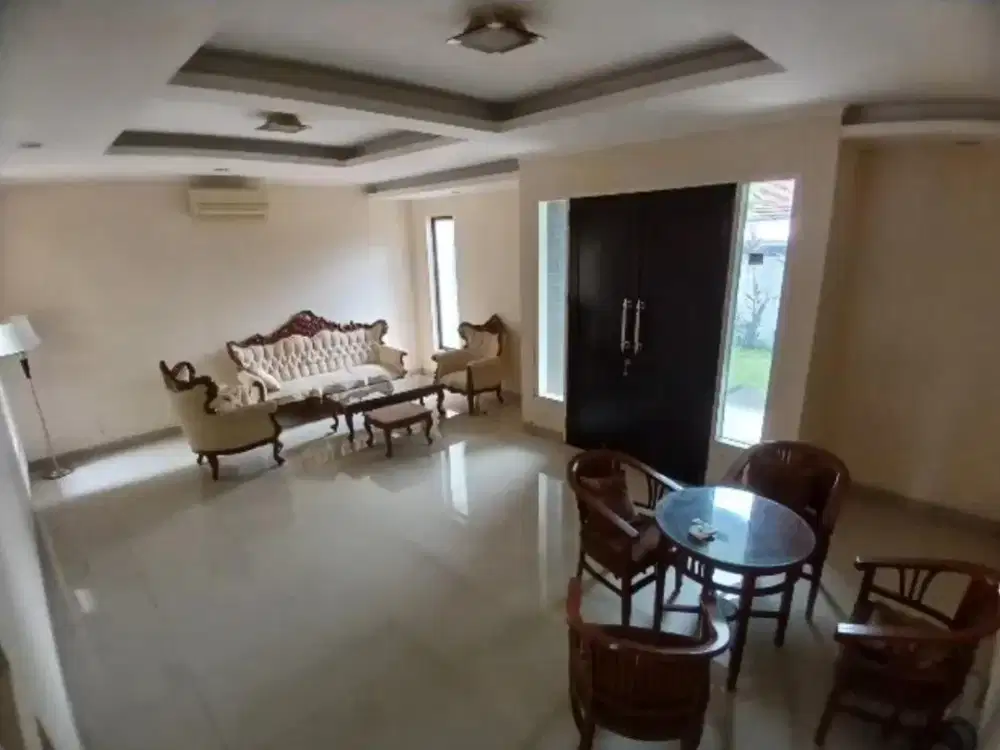 Dijual dan disewakan Rumah Bagus Area Kemang Barat Jakarta Selatan