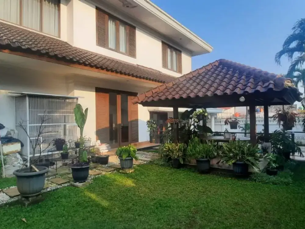 Rumah Townhouse Mewah Pejaten Barat – Private Pool, Luas 1.150 m²
