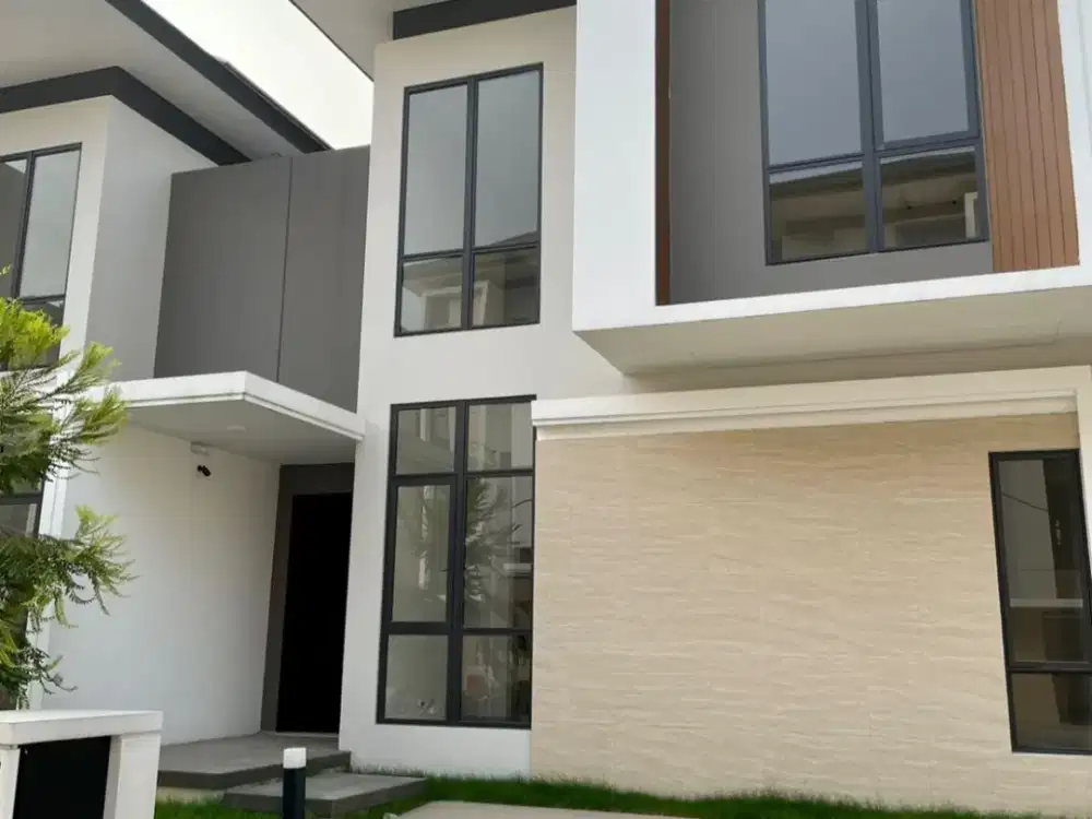 Rumah 2lt luas 8x14 112meter 3KT Cluster Maninjau Asya JGC Jakarta Garden City