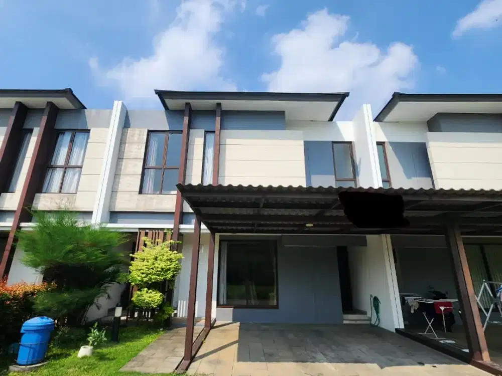 Rumah Istimewa depan rumah tidak ada tetangga, view lapang dan lega di Mozia